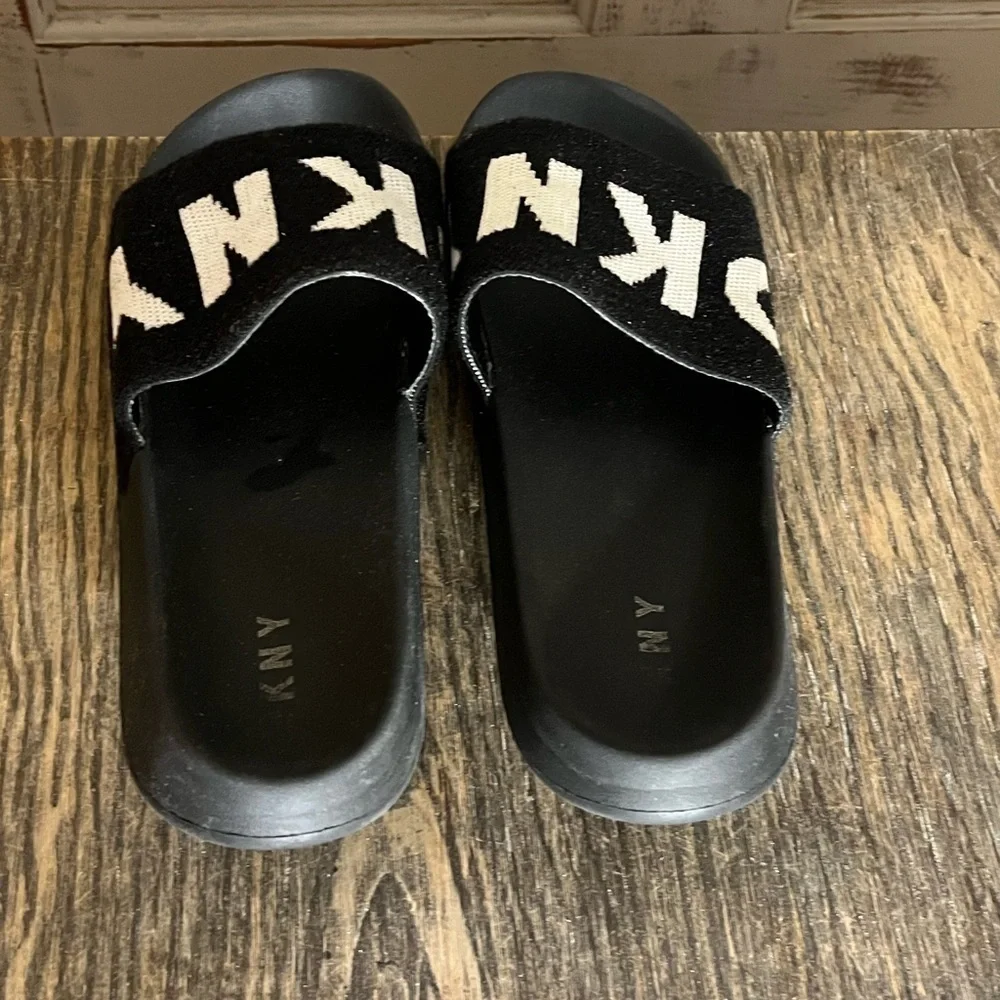 Womens DKNY black white Zax logo fabric slides sliders 9 - Picture 4 of 9